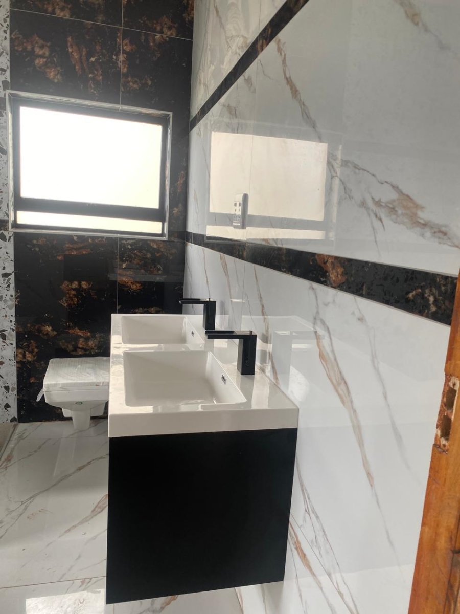 5 Bedroom Property for Sale in Seasons Lifestyle Estate North West